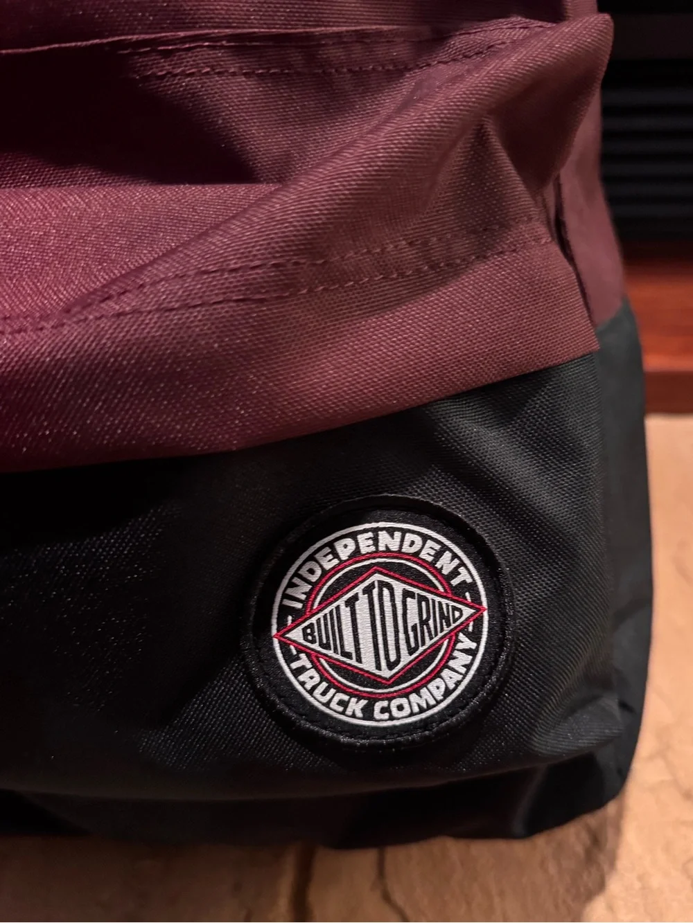 NWT Dakine Two-Tone 365 Backpack 21L in Maroon and Black